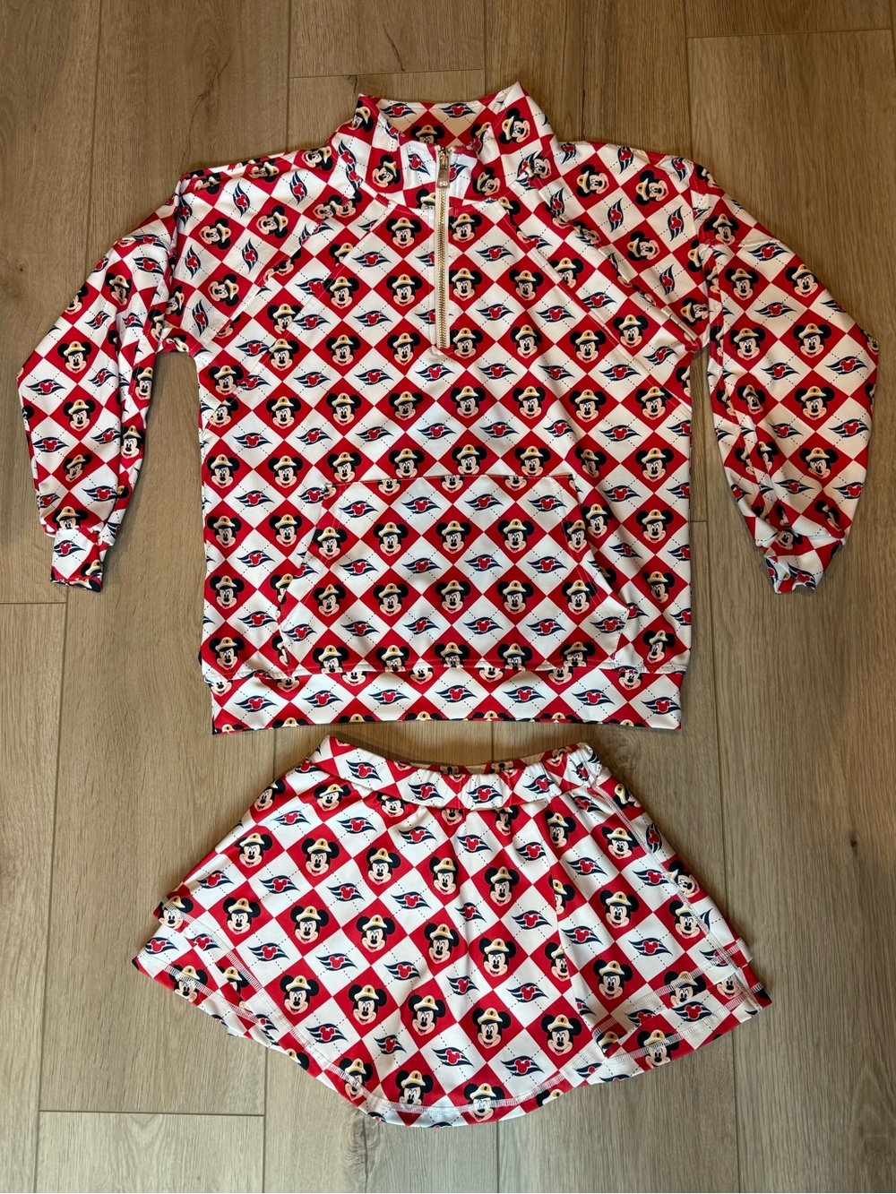 Girls Disney captain Mickey cruise set half zip top and skort 9/10